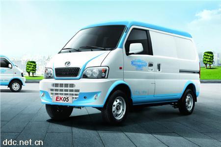  大空间多用途瑞驰EK05电动物流车